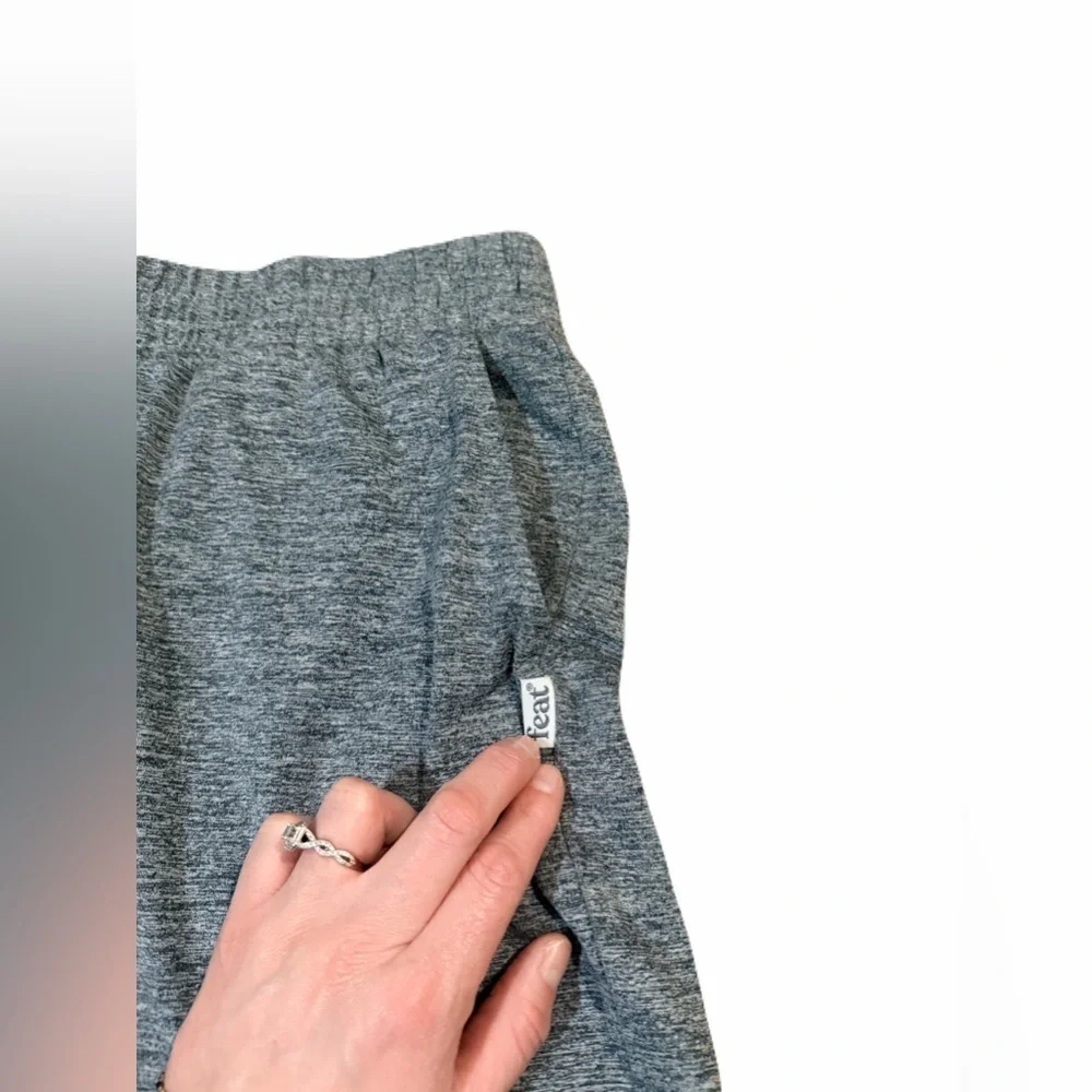 FEAT Mens BlanketBlend Move Shorts Size Medium